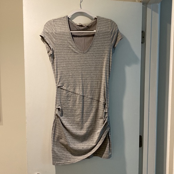 Athleta Central Stripe Faux Wrap Body Con Pullover Mini Dress Gray Size Medium - Picture 3 of 6